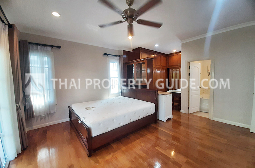 House with Shared Pool in Sukhumvit 